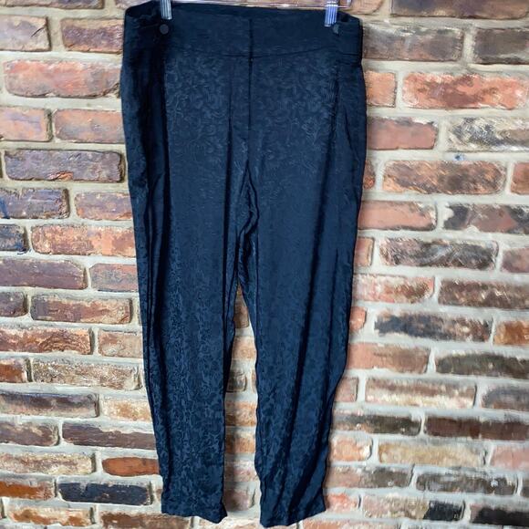 Ann Taylor LOFT Black Floral Lace Texture Chino Pants Women's Size 12 - Picture 1 of 6